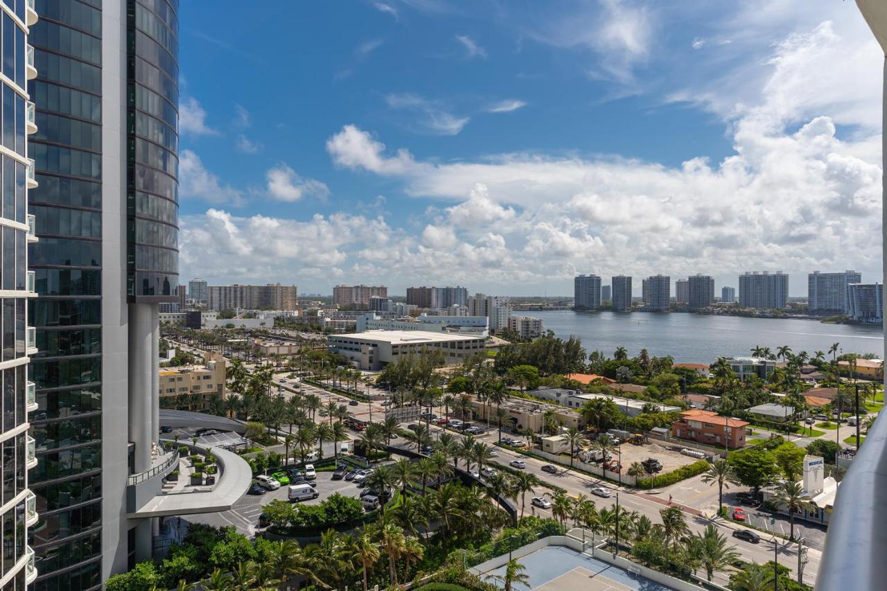 Ferienwohnung Sunny Isles 1Bdr Sea View And Pool Miami Beach Exterior foto